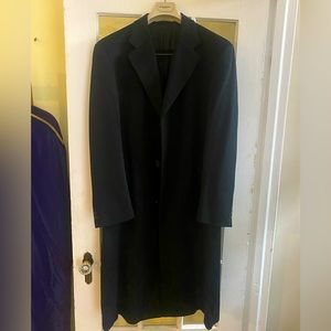 Men’s Burberry Wool 3 Button Long Jacket in incredible condition- BLACK